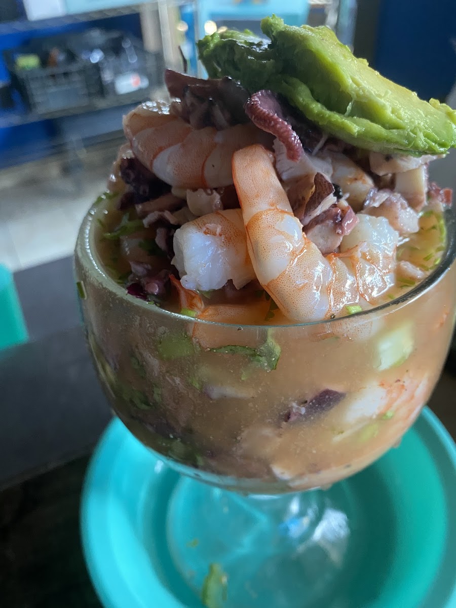 Mariscos El Cauque Photos 2